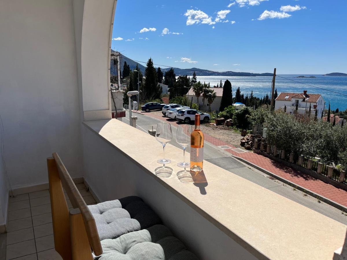 Apartments Cvjetkovic 米利尼 外观 照片