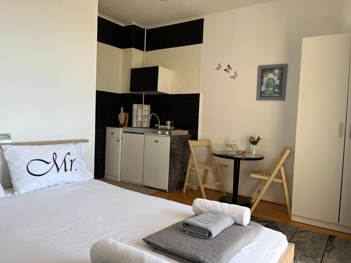 Apartments Cvjetkovic 米利尼 外观 照片