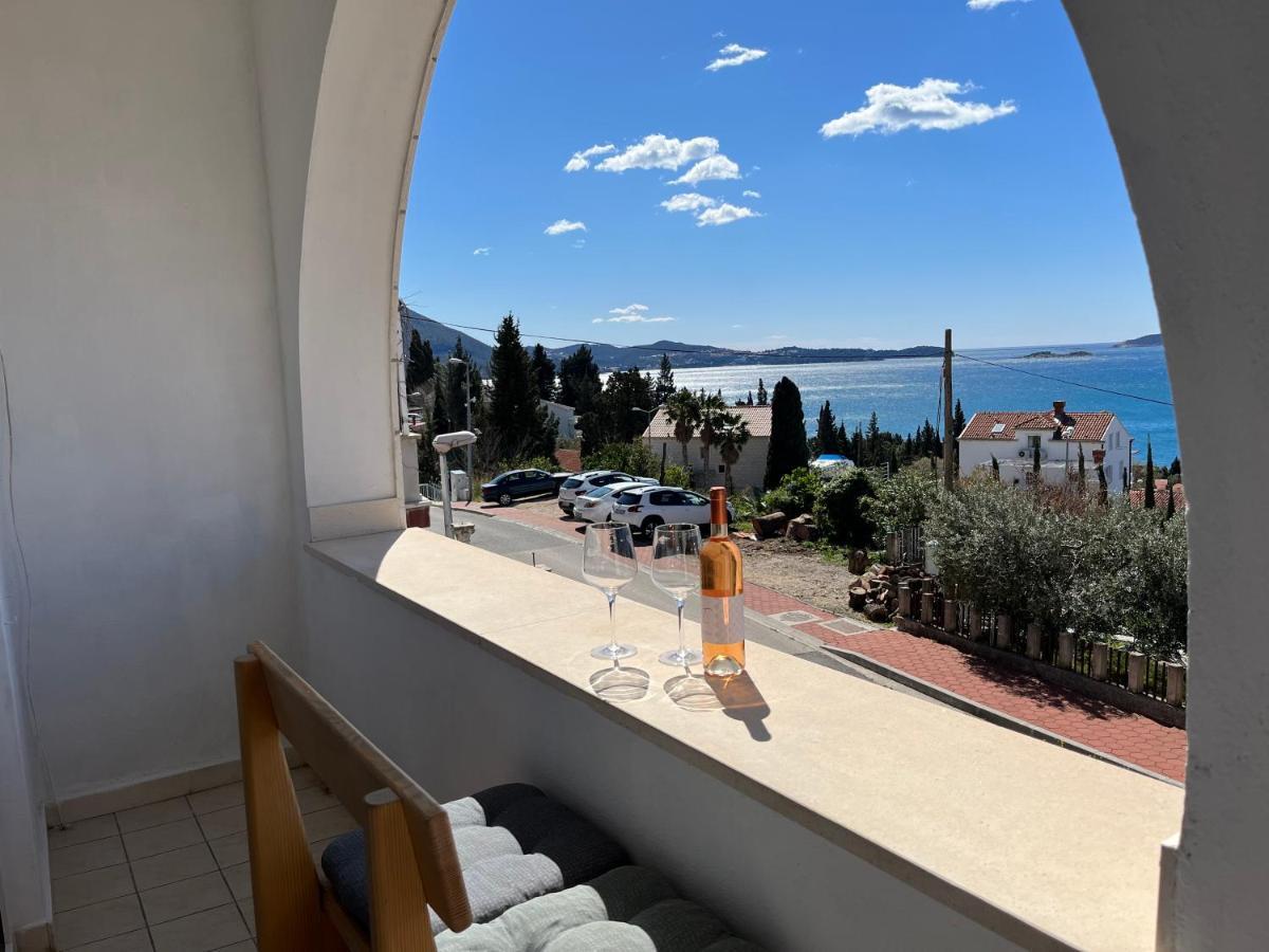Apartments Cvjetkovic 米利尼 外观 照片