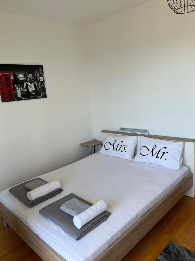 Apartments Cvjetkovic 米利尼 外观 照片