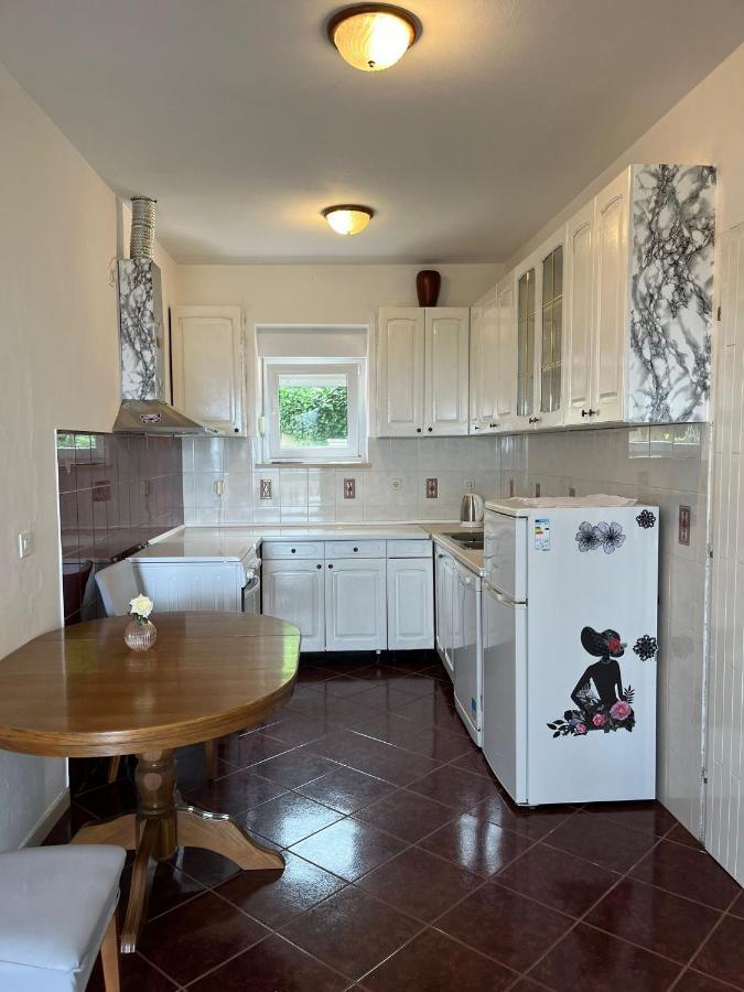 Apartments Cvjetkovic 米利尼 外观 照片