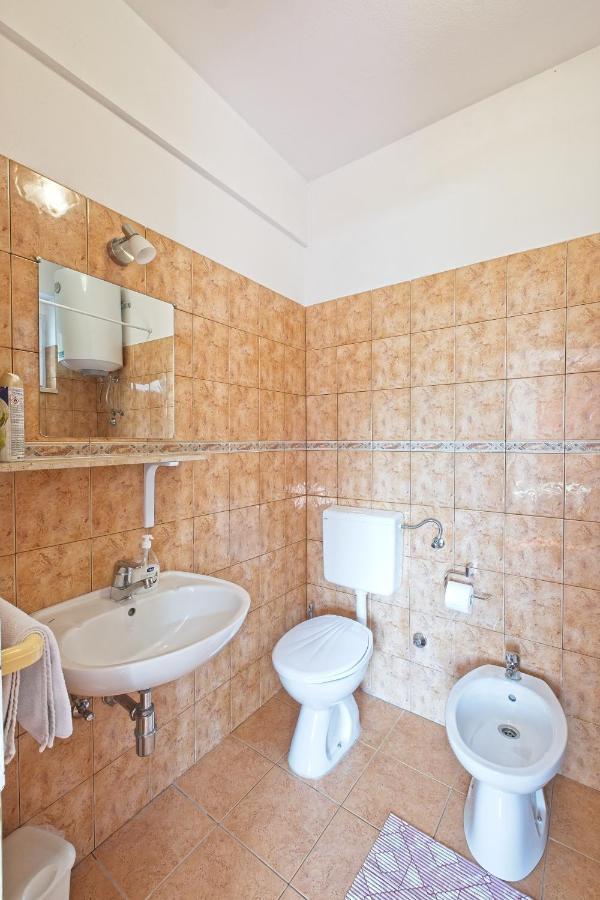 Apartments Cvjetkovic 米利尼 客房 照片